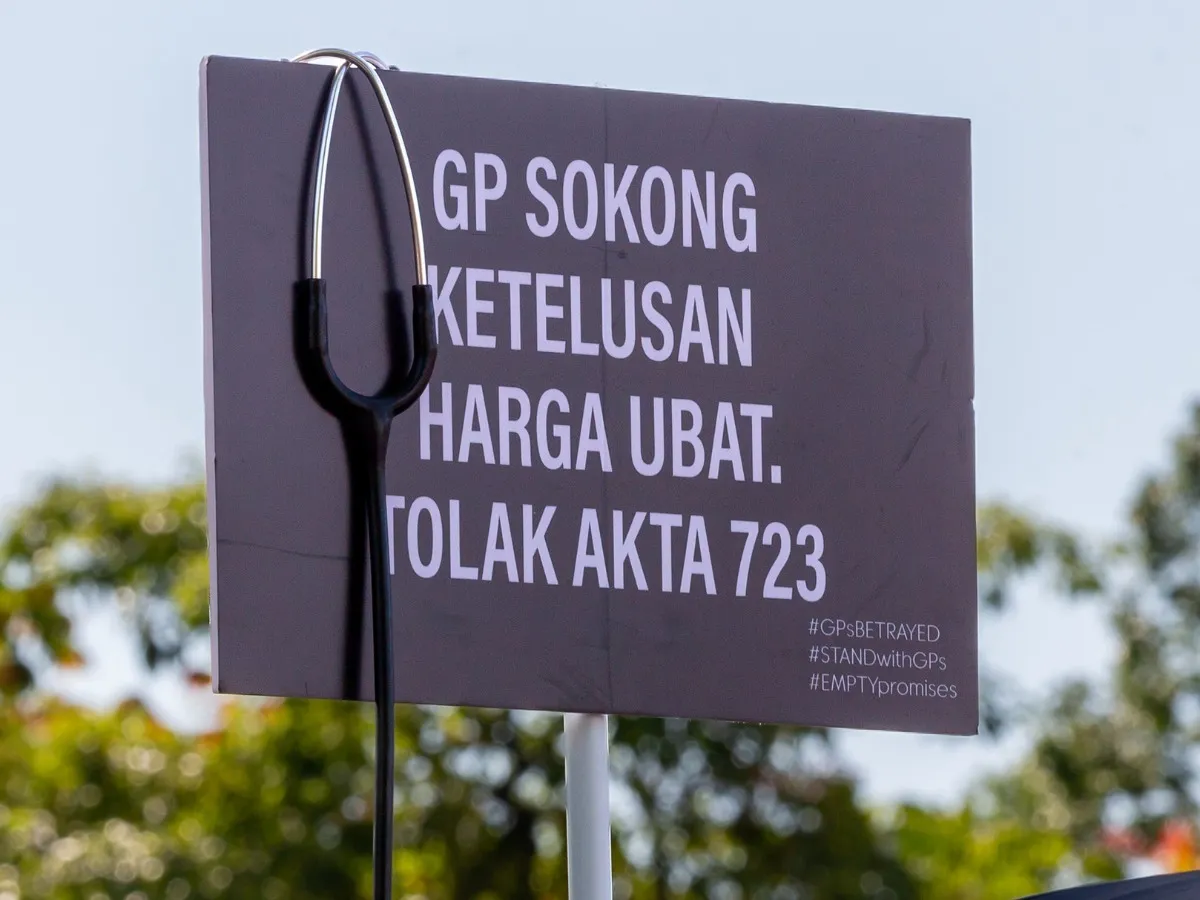 Minister, A Clinic Is Not A Kedai Runcit — Dr James Jeremiah